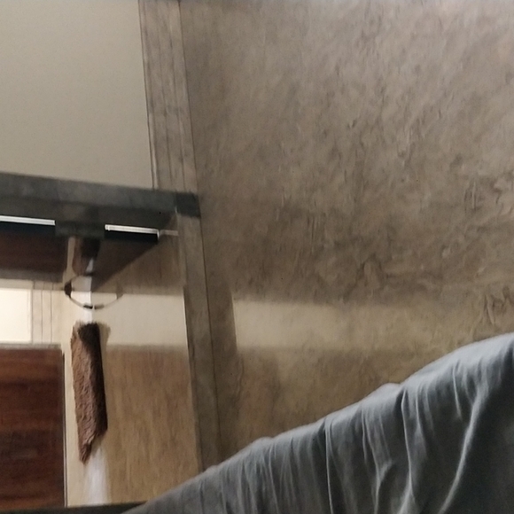 Meet your Posher, Isha - Picture 2 of 2